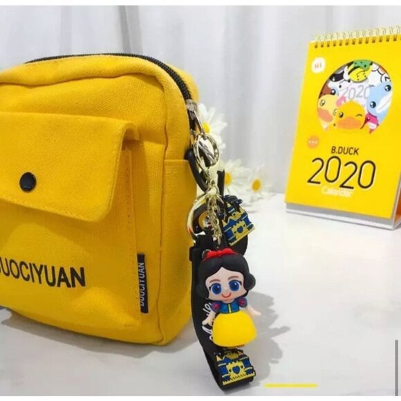 DIsney Princess Kawaii Snow White Cartoon Soft 3D Silicone Keychain - Picture 2 of 2